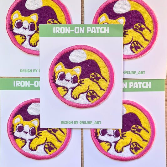 Parche bordado Gato rosa