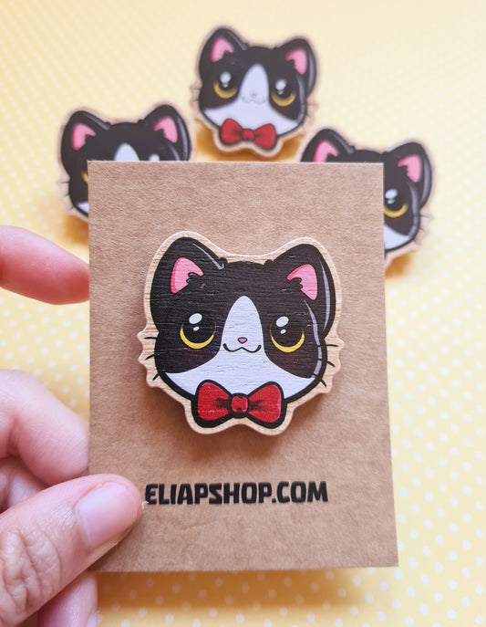 Pin de madera de Gato blanco y negro